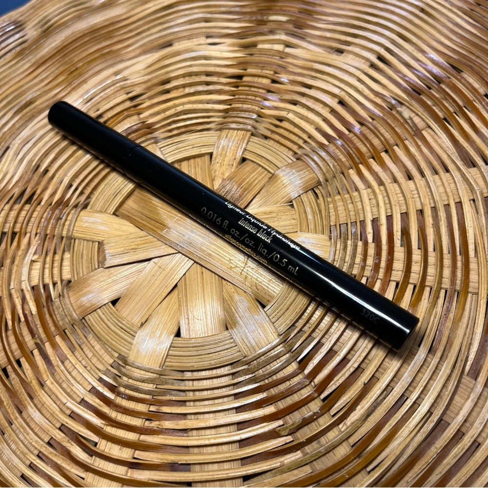 stila Stay All Day Waterproof Liquid Eye Liner in intense black - Picture 3 of 5